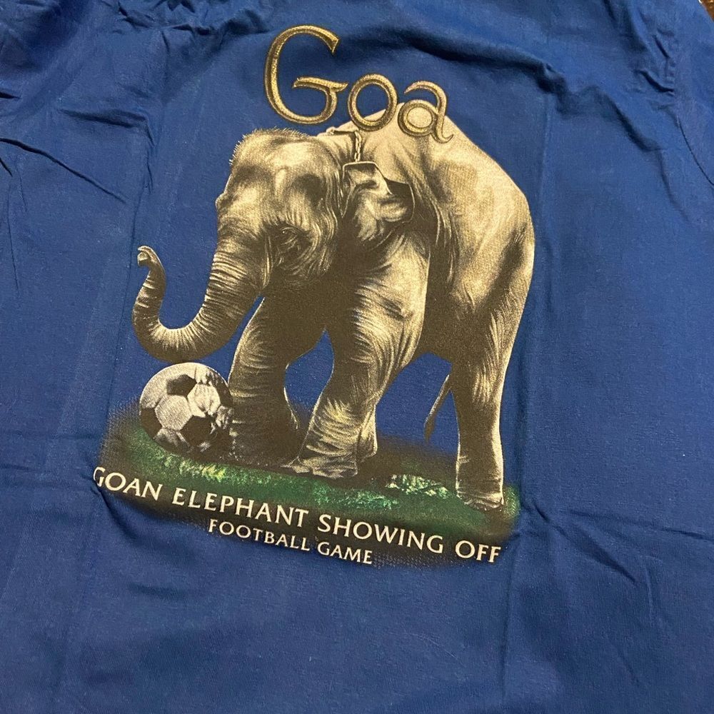 Gia t shirt size adult XS brand new see pics